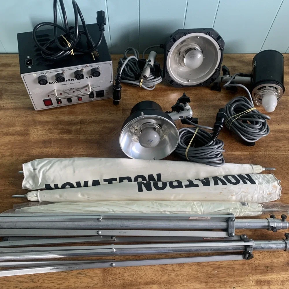 Novatron 1200 VR 4-Head Flash Strobe Light Kit - 3 Lights,  Stands, READ TESTED